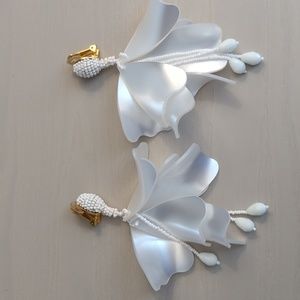 Oscar de la Renta Flower Earrings